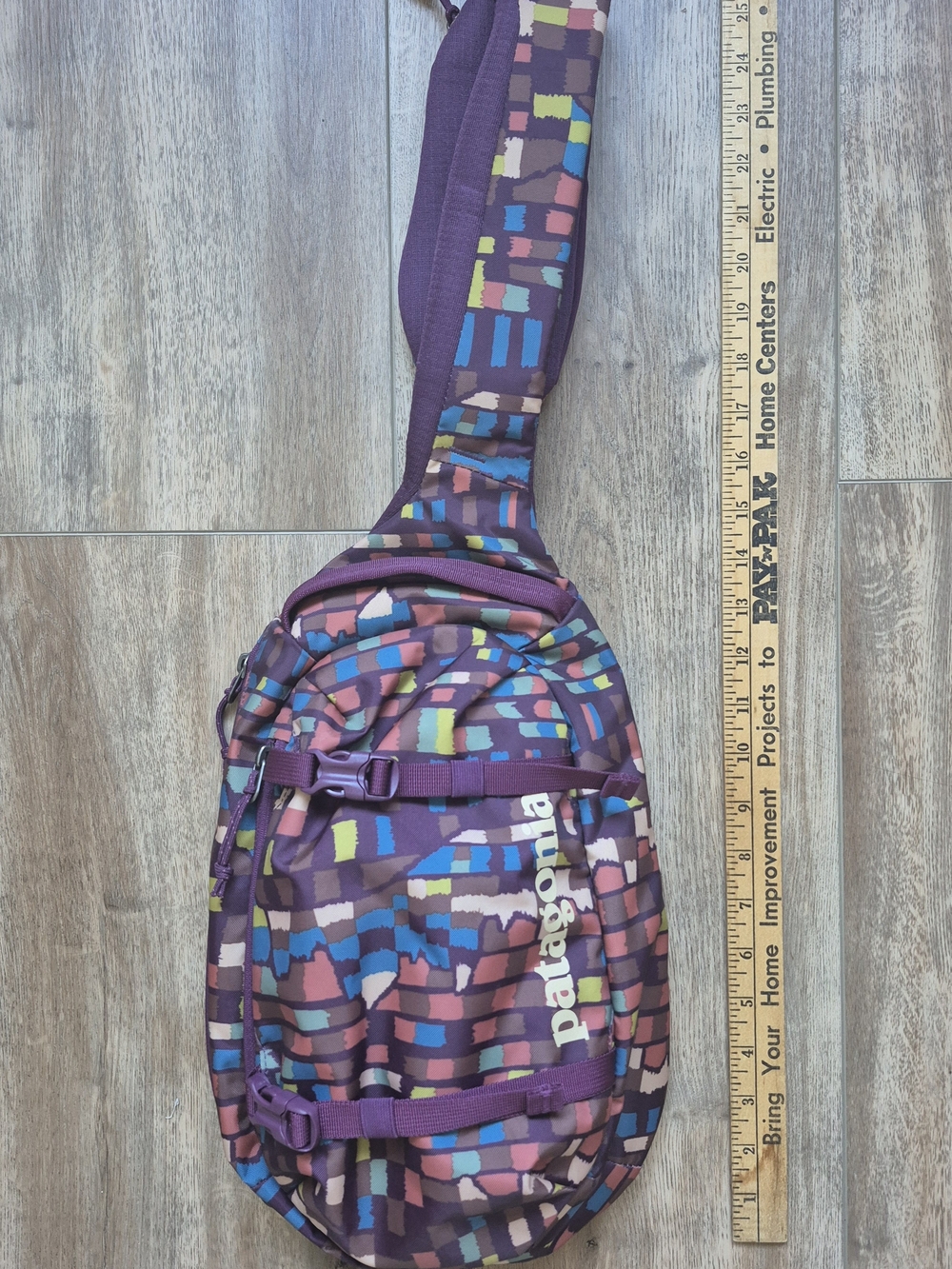 Patagonia Atom 8L Sling Bag Multicolor Fitz Roy Patchwork Night Plum Outdoor - Picture 2 of 9